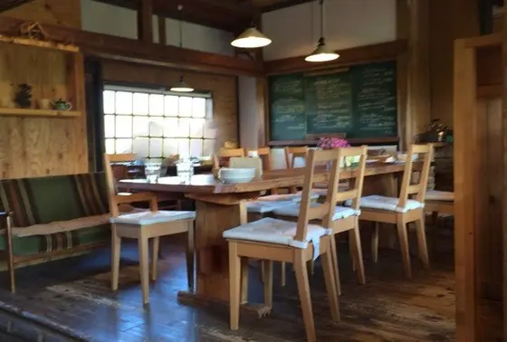 お店も手作り