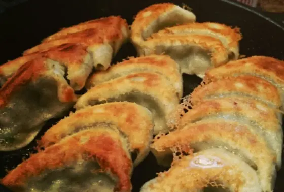 鉄なべ餃子