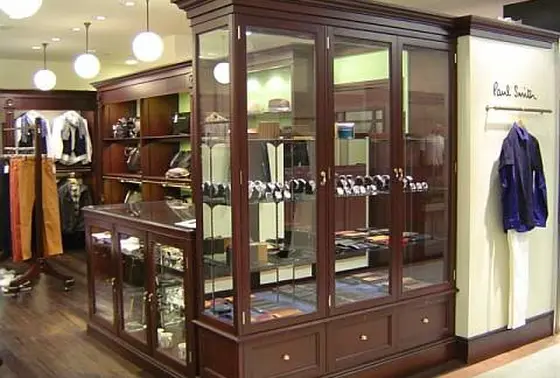 入りやすい店内と個性的アイテムを見つけるならココ！