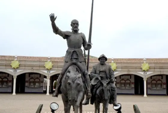 ドンキホーテとサンチョパンサ像