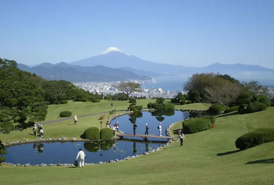 キムタクの華麗なる一族、万俵家の庭園