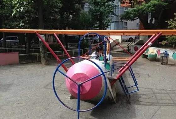 飛行機型遊具