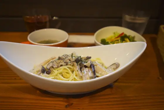 キノコのクリームパスタ