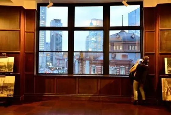 1931年創建当時の局長室を再現した部屋です。