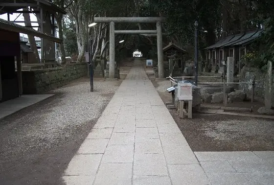なが～い、なが～い参道