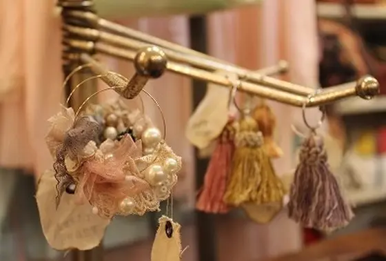 ハンドメイドのアクセサリー。