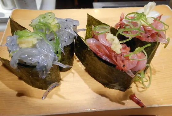 東京では食せない、生の桜えび。