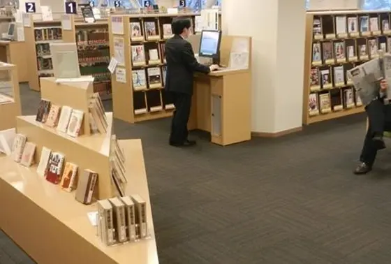 図書館内