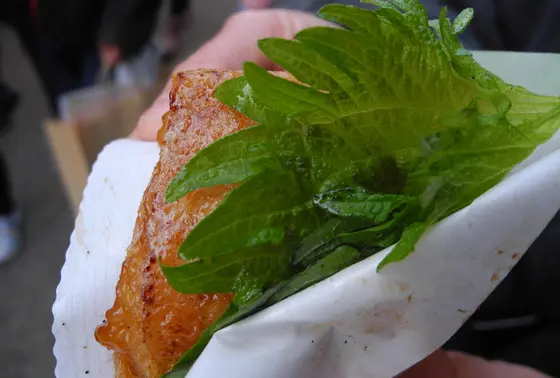 次から次へと食べまくり