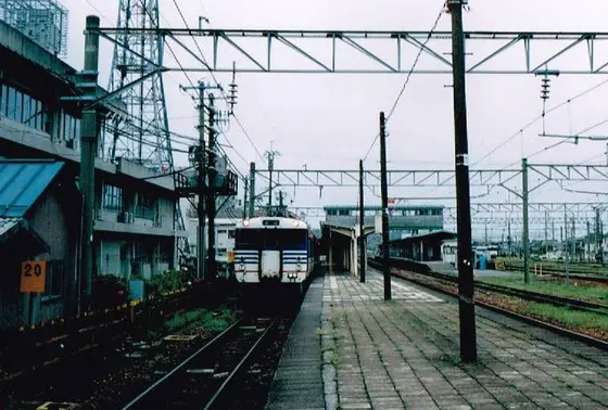 また電車の形が違う