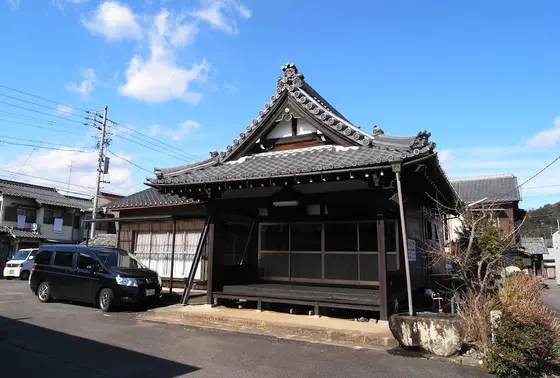 現役の寺なのだろうか？