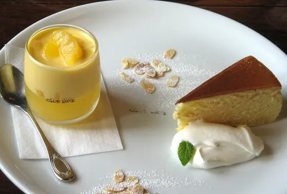 カフェも和洋2種類