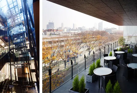 吹き抜けとテラス