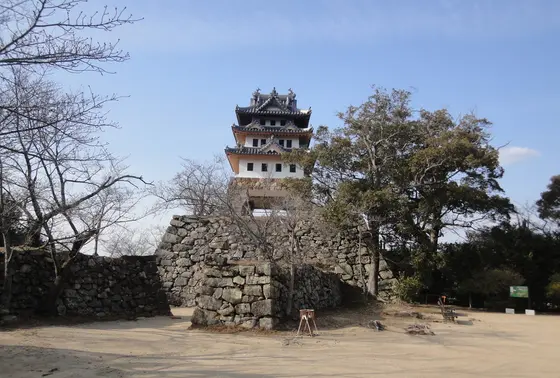 日本で一番〇〇な天守！！