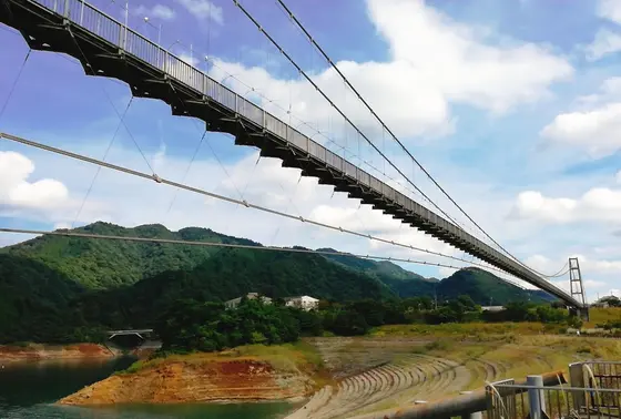 ながーいつり橋