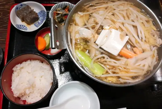平日お昼はちゃんこランチがお得