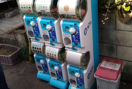 入口のガチャガチャ