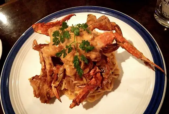 渡り蟹のトマトクリームパスタ