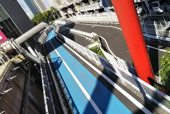 試乗は屋外にも出れます