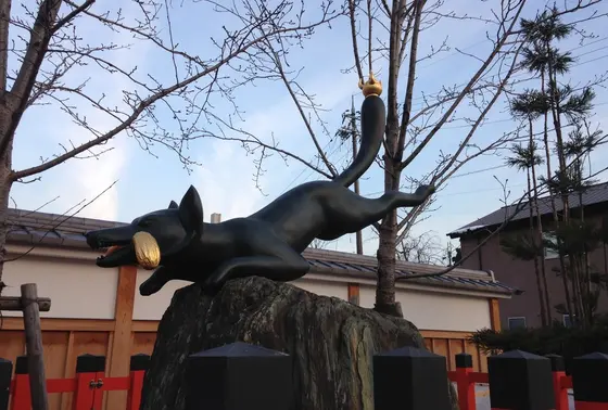 狐のこまいぬ