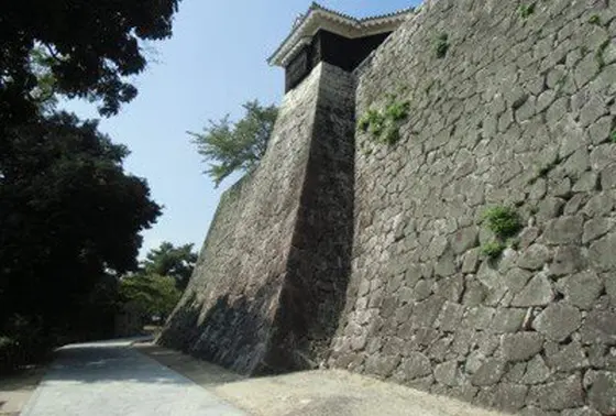 隠門続櫓