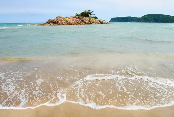 波がない日は歩ける楽しみも