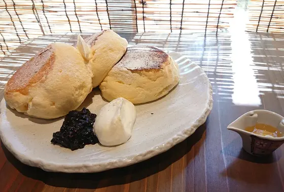 金沢の有機小麦を使った多聞のパンケーキ