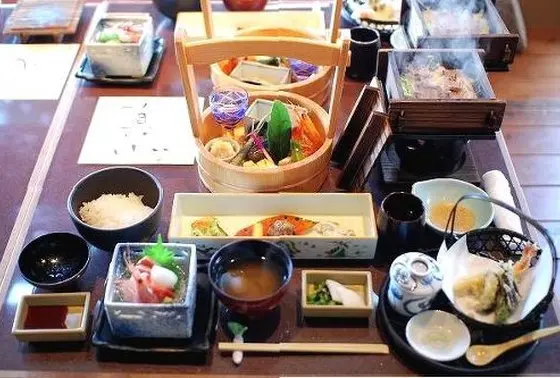 限定20食のランチ