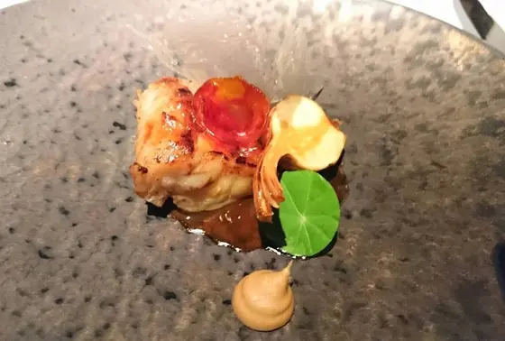 鮟鱇のロースト　ヘーゼルナッツとチョリソーのソース