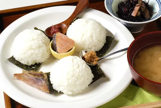 ご飯は