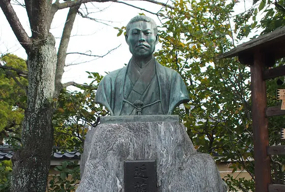 近藤勇胸像