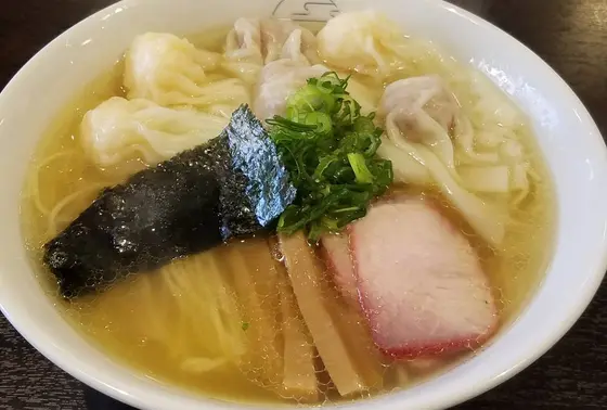 特製ワンタン 白