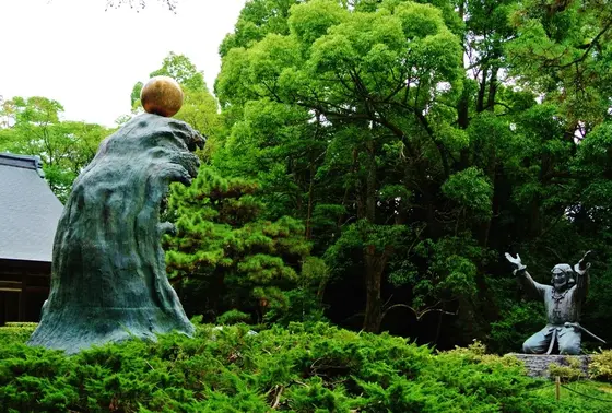 ムスビの御神像