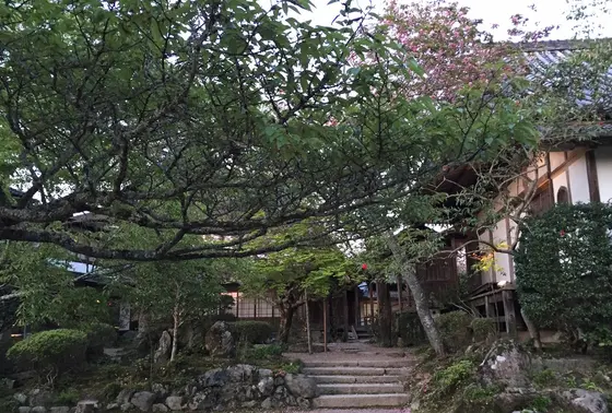 大和三庭園のひとつ群芳園