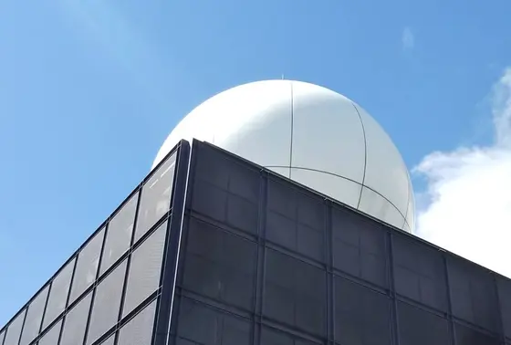 ずっと見えていたレーダーが、ついに目の前に。