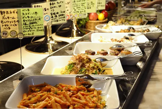 毎日変わるランチビュッフェがとにかくおすすめ！