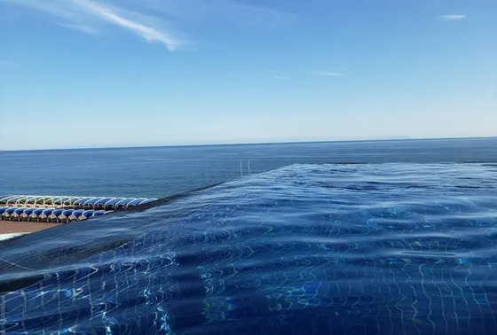 インフィニティプール