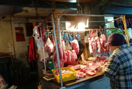 お肉屋さん
