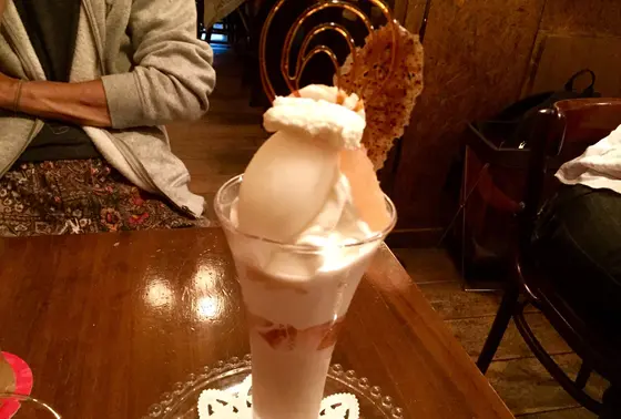 リンゴと紅茶のパフェ