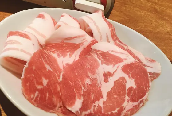 1000円で国産豚肉しゃぶしゃぶランチ