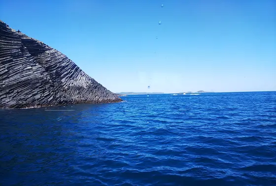 今回はイカ丸に乗り、七ツ釜へ