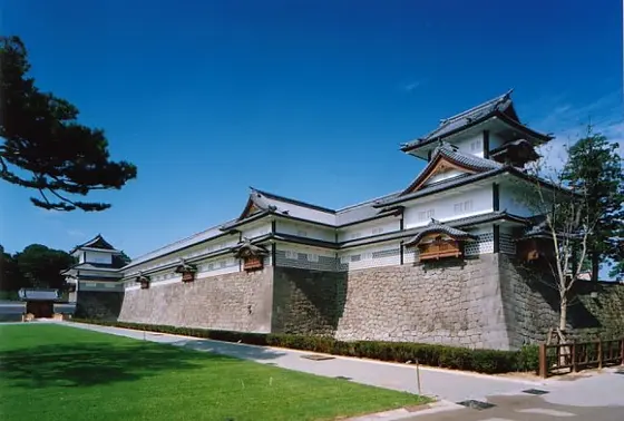 菱櫓・五十間長屋・橋爪門続櫓