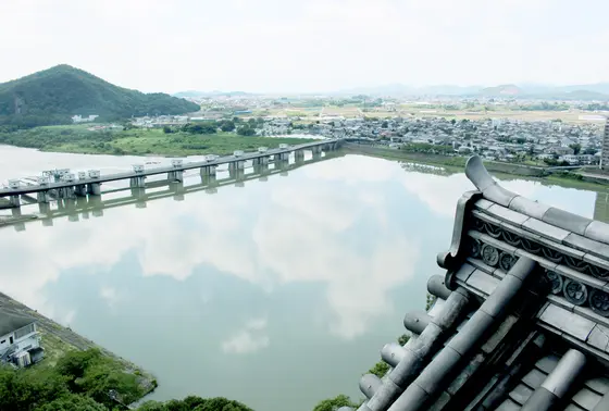 木曽川を臨む