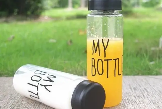 代表商品『MY BOTTLE』。