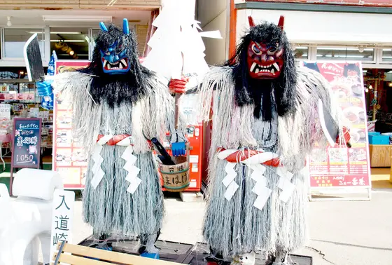 お店の外にはなまはげが！！