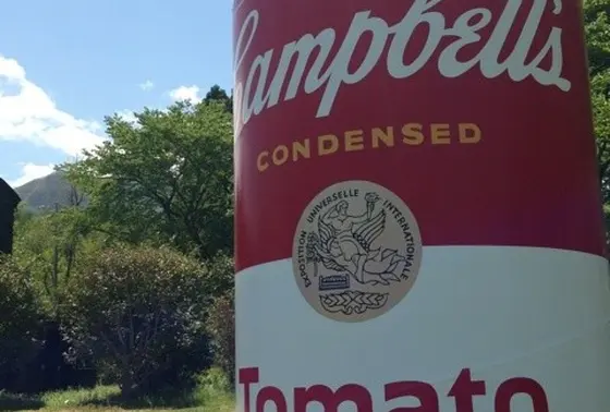 巨大キャンベルスープ缶