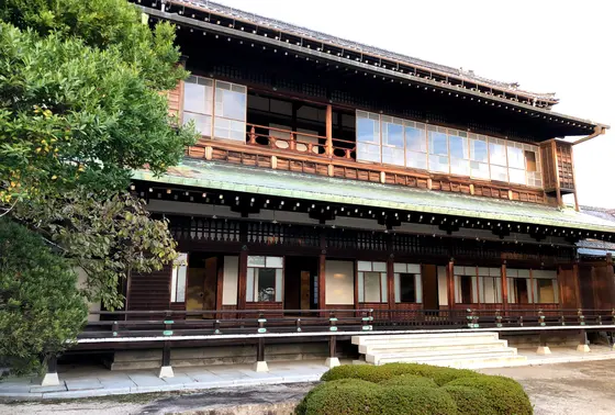 本館