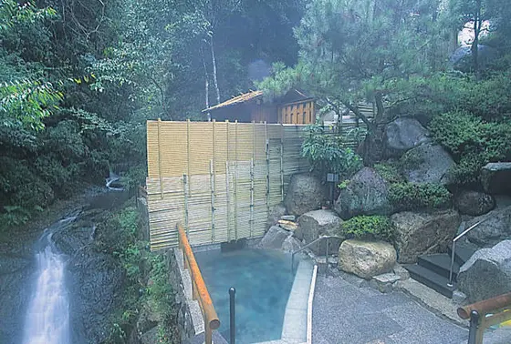 滝の湯露天風呂