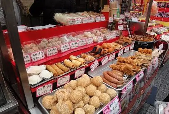 露店で食べ歩き