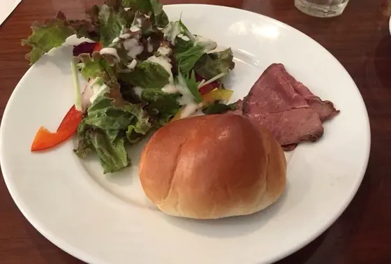 ボリューム満点のランチ前菜